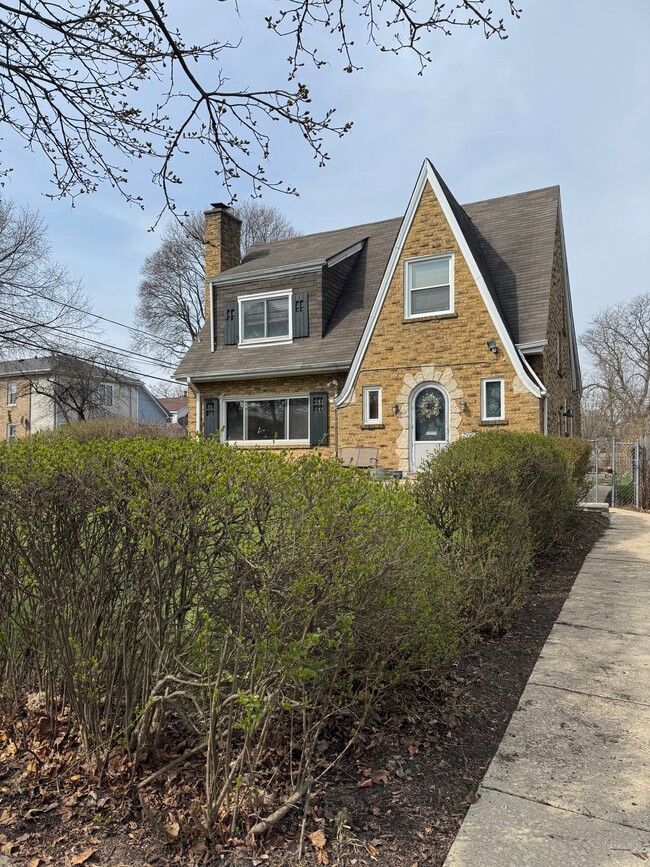 1912 Brown Ave, Unit 2