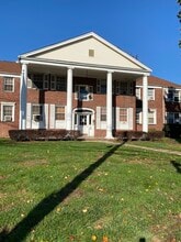 800 N Broad St, Unit 64 in Elizabeth, NJ - Building Photo - Building Photo