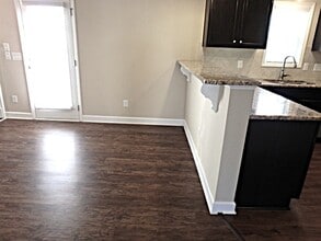 524 McCarthy Dr in Clayton, NC - Foto de edificio - Building Photo