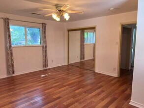 9218 Greenwillow Dr in Houston, TX - Building Photo - Building Photo