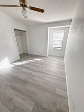 6040 Grelot Rd in Mobile, AL - Foto de edificio - Building Photo