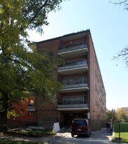 130 Tyndall Ave in Toronto, ON - Building Photo