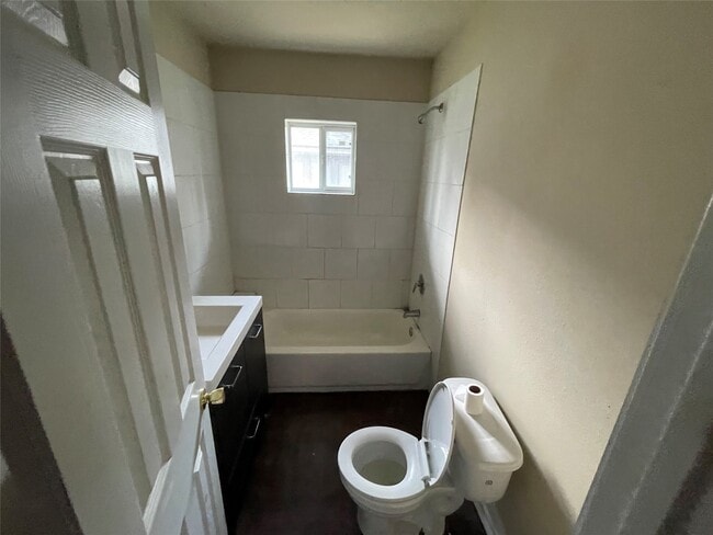 property at 2704 Campbell St