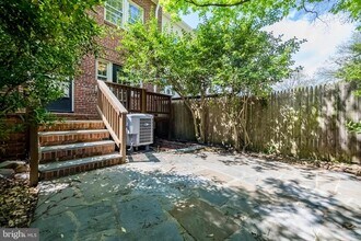 4817 Reservoir Rd NW in Washington, DC - Building Photo - Building Photo