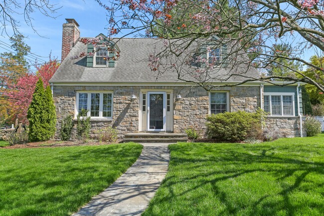 property at 1 Ernel Dr