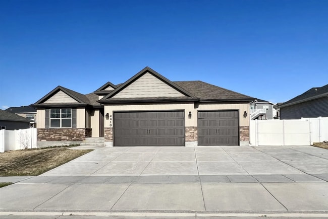property at 2410 Andrew St