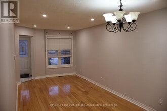 12 Wessenger Dr in Barrie, ON - Building Photo - Building Photo