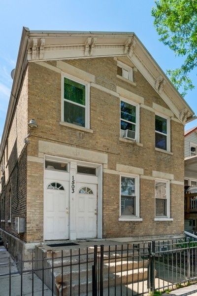 1503 W Fry St in Chicago, IL - Building Photo