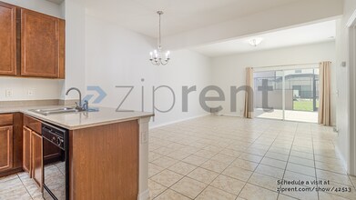 4564 Corsa Ln in Kissimmee, FL - Building Photo - Building Photo