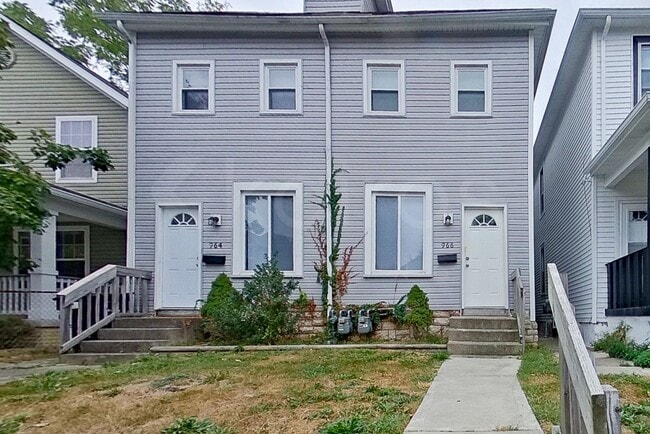 964-966-966 Oakwood Ave