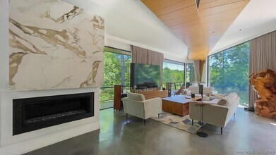 47 Still River Dr in New Milford, CT - Building Photo - Building Photo