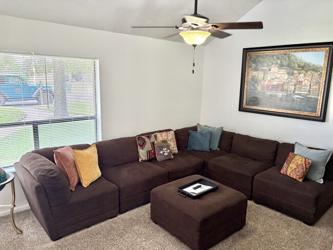 941 Navidad St in Bryan, TX - Building Photo - Building Photo