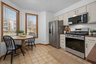 107 E Winchester Rd in Libertyville, IL - Building Photo - Building Photo