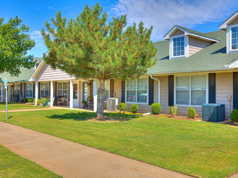 Silver Elm Estates of Edmond in Edmond, OK - Foto de edificio