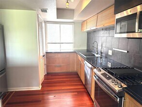 1100 Azie Morton Rd in Austin, TX - Building Photo - Building Photo
