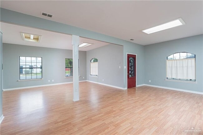 700 N 7th St in McAllen, TX - Building Photo - Building Photo