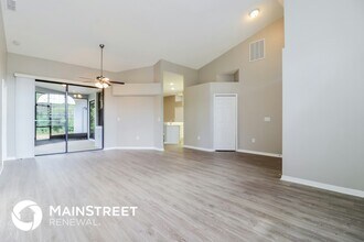 7480 Aloe Dr in Spring Hill, FL - Foto de edificio - Building Photo