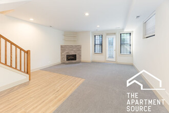 1323 W Diversey Pky, Unit 1 in Chicago, IL - Building Photo - Building Photo