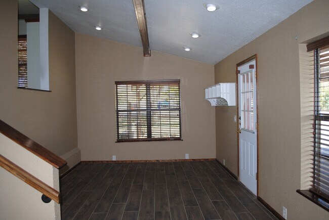 13019 W Adams Ave in Belton, TX - Building Photo - Building Photo