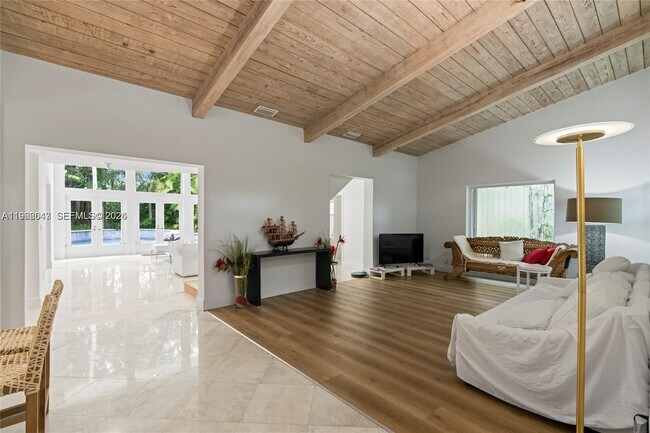 1951 Secoffee St in Miami, FL - Building Photo - Building Photo