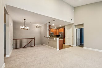 1309 Meadow Brook Ct in Hanover, NJ - Building Photo - Building Photo