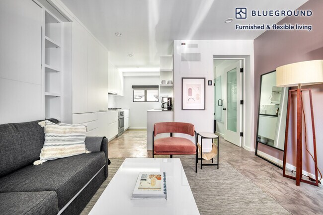 14 Brooks Ave-Unit -FL1-ID804 in Los Angeles, CA - Building Photo - Building Photo
