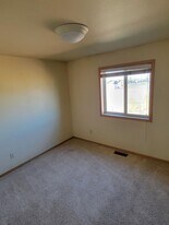 975 N River Rock Dr in Belgrade, MT - Building Photo