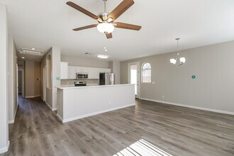 5265 E Hilton Ave in Mesa, AZ - Building Photo - Building Photo