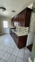 137 Alkier St in Brentwood, NY - Building Photo - Building Photo