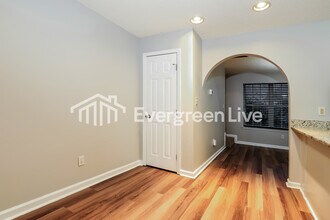 4020 Meadow Glen Way in Fairburn, GA - Building Photo - Building Photo