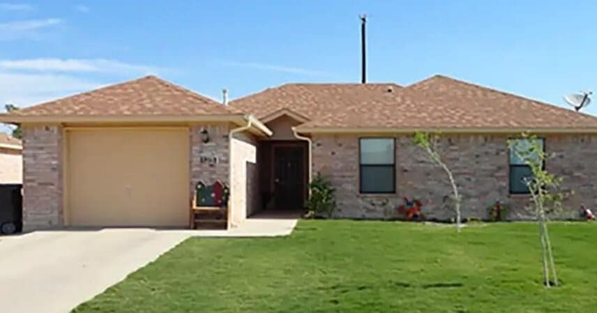 108 Round Rock Dr in Eagle Pass, TX - Building Photo