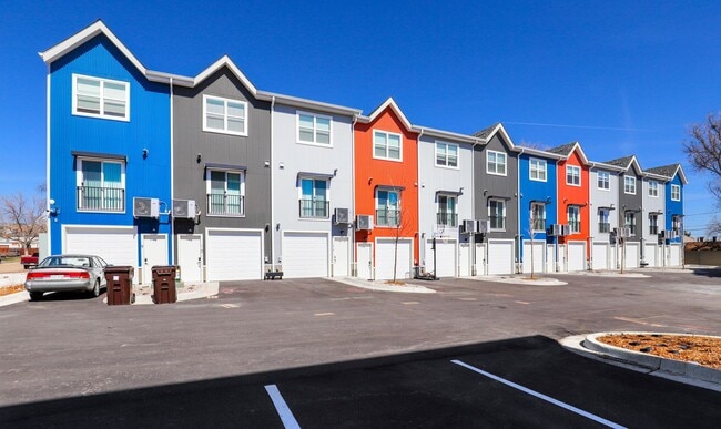 210 Emery St in Longmont, CO - Building Photo - Building Photo