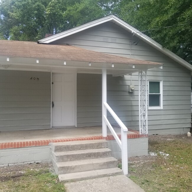 property at 409 E Waddell St