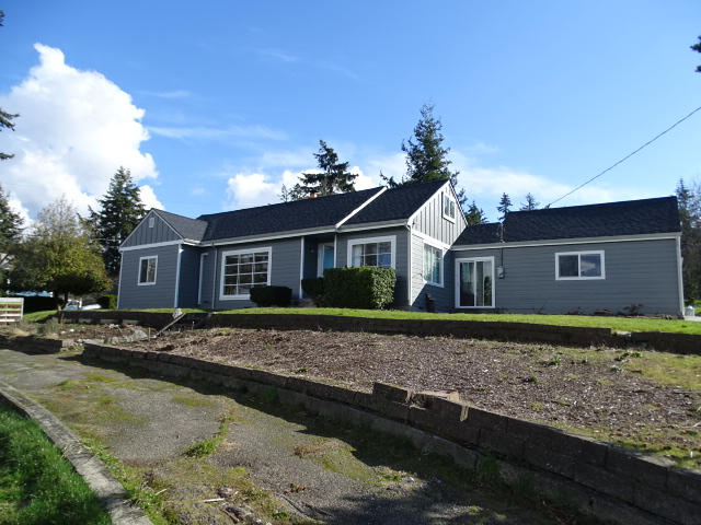 property at 2012 Lakeway Dr