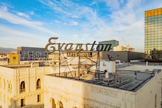 Evanston Apartments in Los Angeles, CA - Building Photo - Building Photo