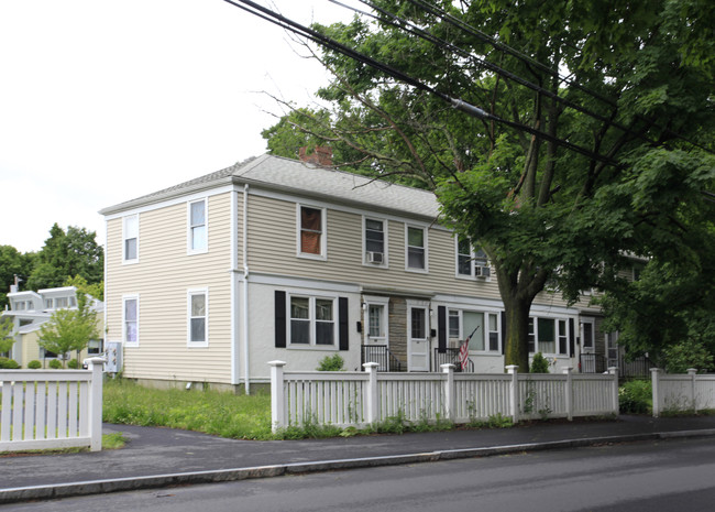 38-50 Washington St in Stoneham, MA - Building Photo - Building Photo