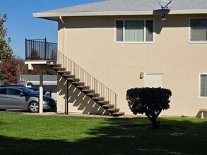 3553 Opal Dr in Auburn, CA - Building Photo - Building Photo