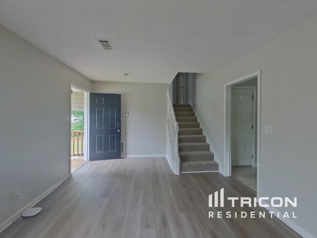 4069 Valley Brook Rd in Snellville, GA - Building Photo - Building Photo