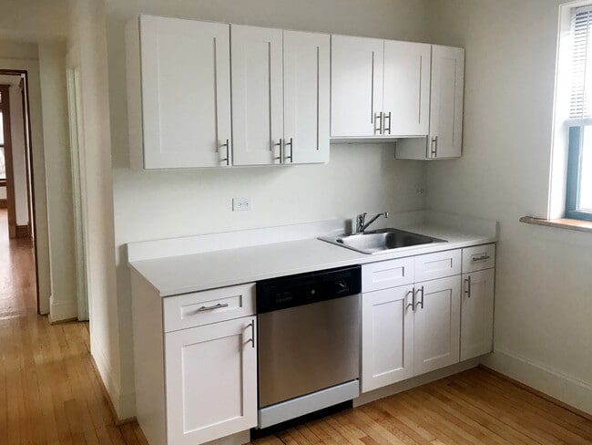 1644 W Addison St, Unit 3F in Chicago, IL - Building Photo - Building Photo