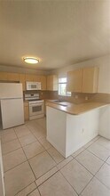 1301 SE 28th Ln in Homestead, FL - Building Photo - Building Photo