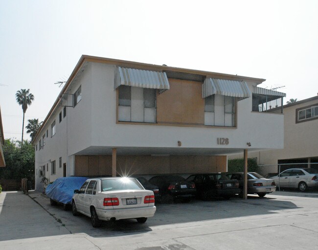 1128 S Holt Ave in Los Angeles, CA - Building Photo - Building Photo