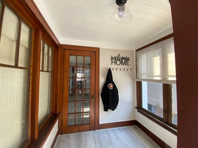 property at 730 N 6th Ave