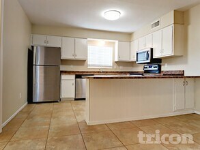 11448 N 46th Ave in Glendale, AZ - Building Photo - Building Photo