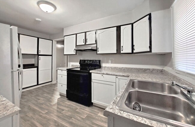 501 Carter Ave in Clarksville, IN - Building Photo - Building Photo