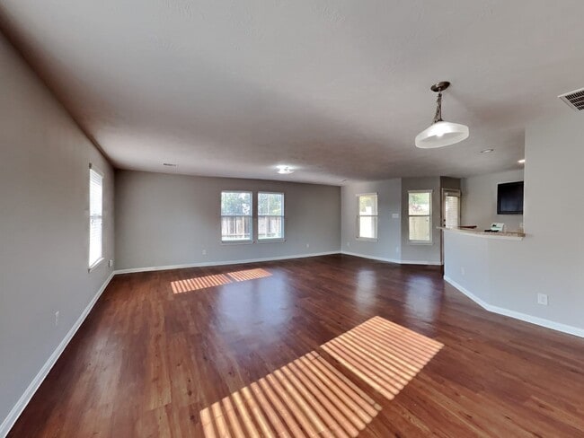 1203 Gibson Crossing Way