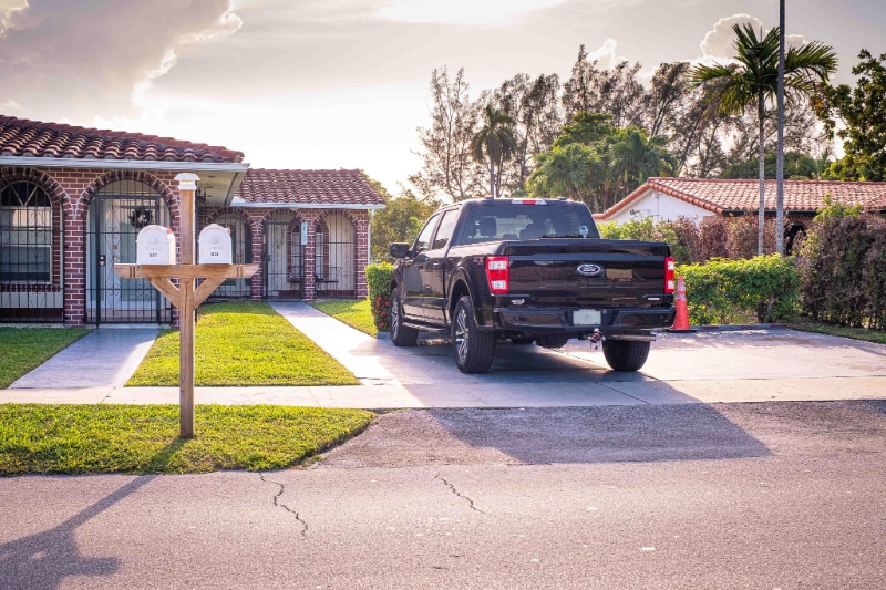 1020 SW 84th Ave in Miami, FL - Building Photo