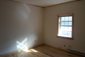 139 S Esselstyne St, Unit 139 in Cape Vincent, NY - Building Photo - Building Photo