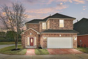 7655 Ameswood Rd in Houston, TX - Building Photo