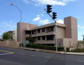 245 Iolani Ave in Honolulu, HI - Building Photo - Building Photo