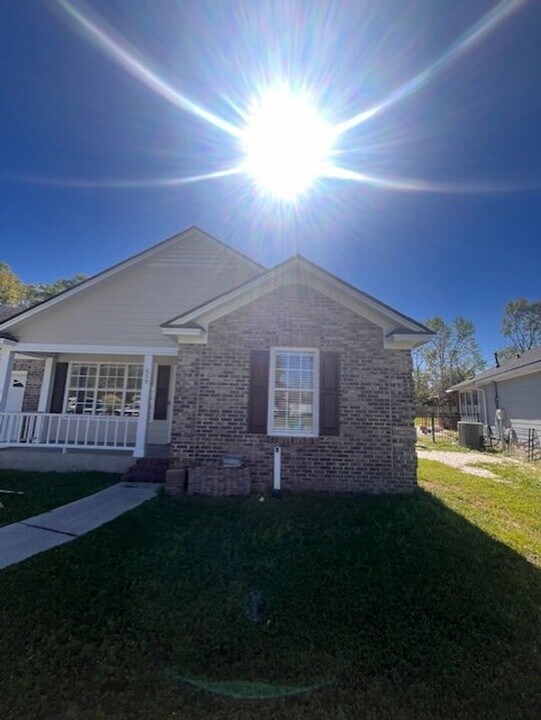 659 Justin Dr in Valdosta, GA - Building Photo